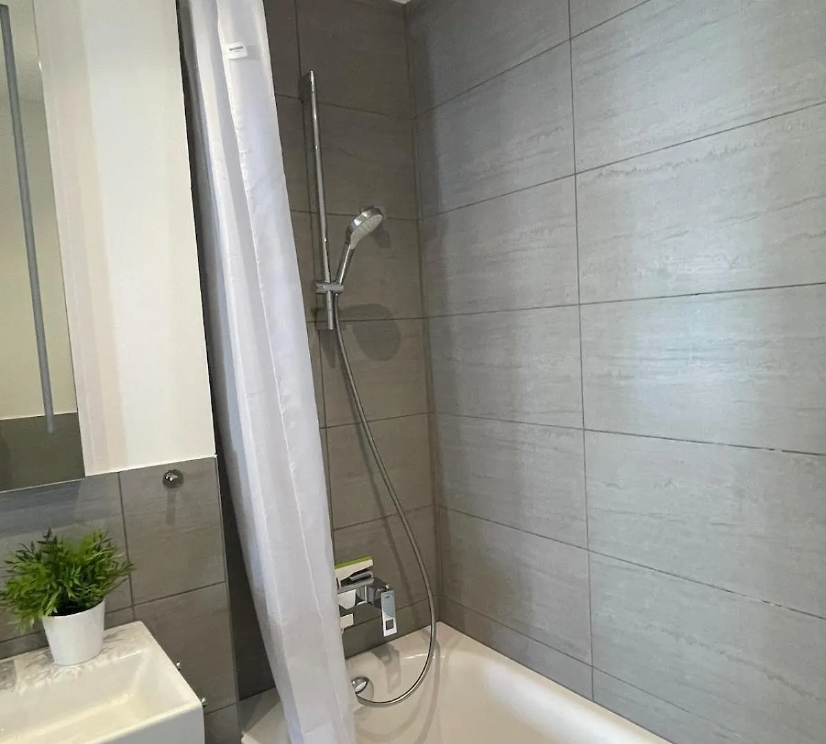 Baseliving Apartment 5 - 2 Grosse Balkone - Bahnhof Sbb Suisse