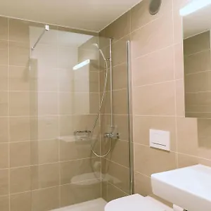 Hitrental Messe Apartament